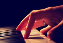 开云体育入口-内马尔点燃！圣殿狂欢夜诠释足球信仰