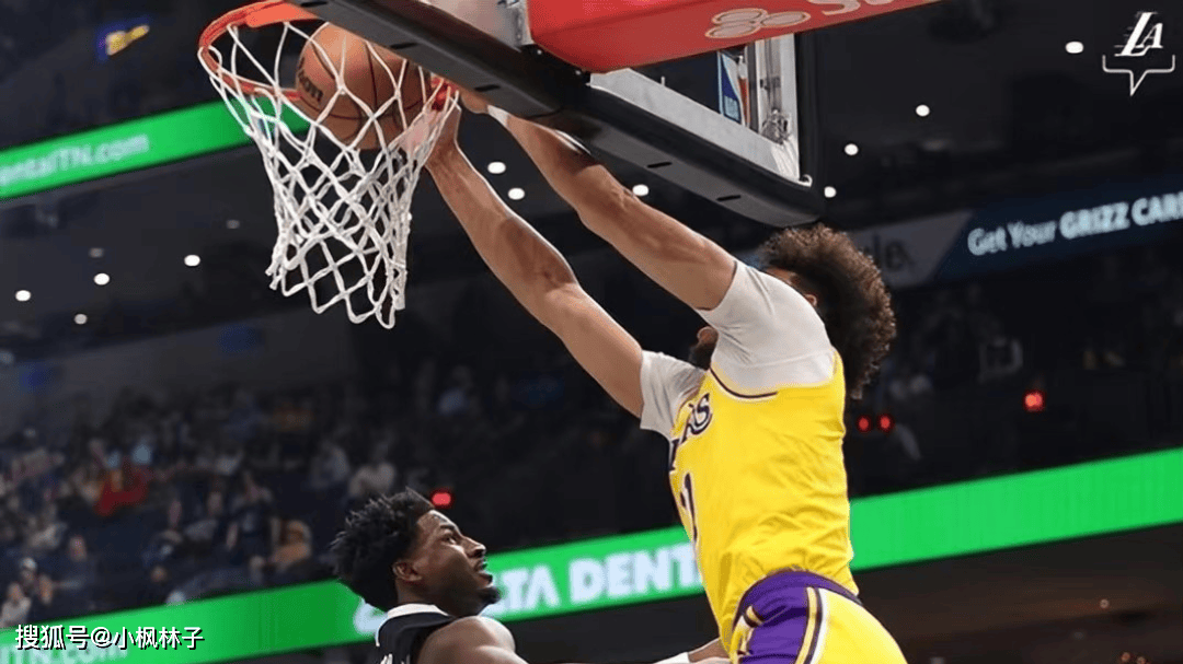 瑞典豪取三连胜，率先进军强的简单介绍