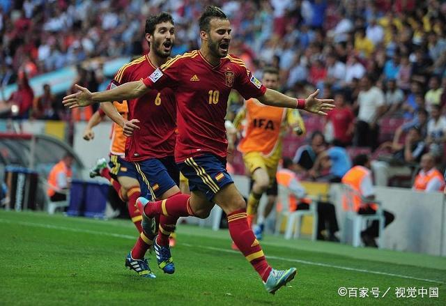 瑞典豪取三连胜，率先进军强的简单介绍