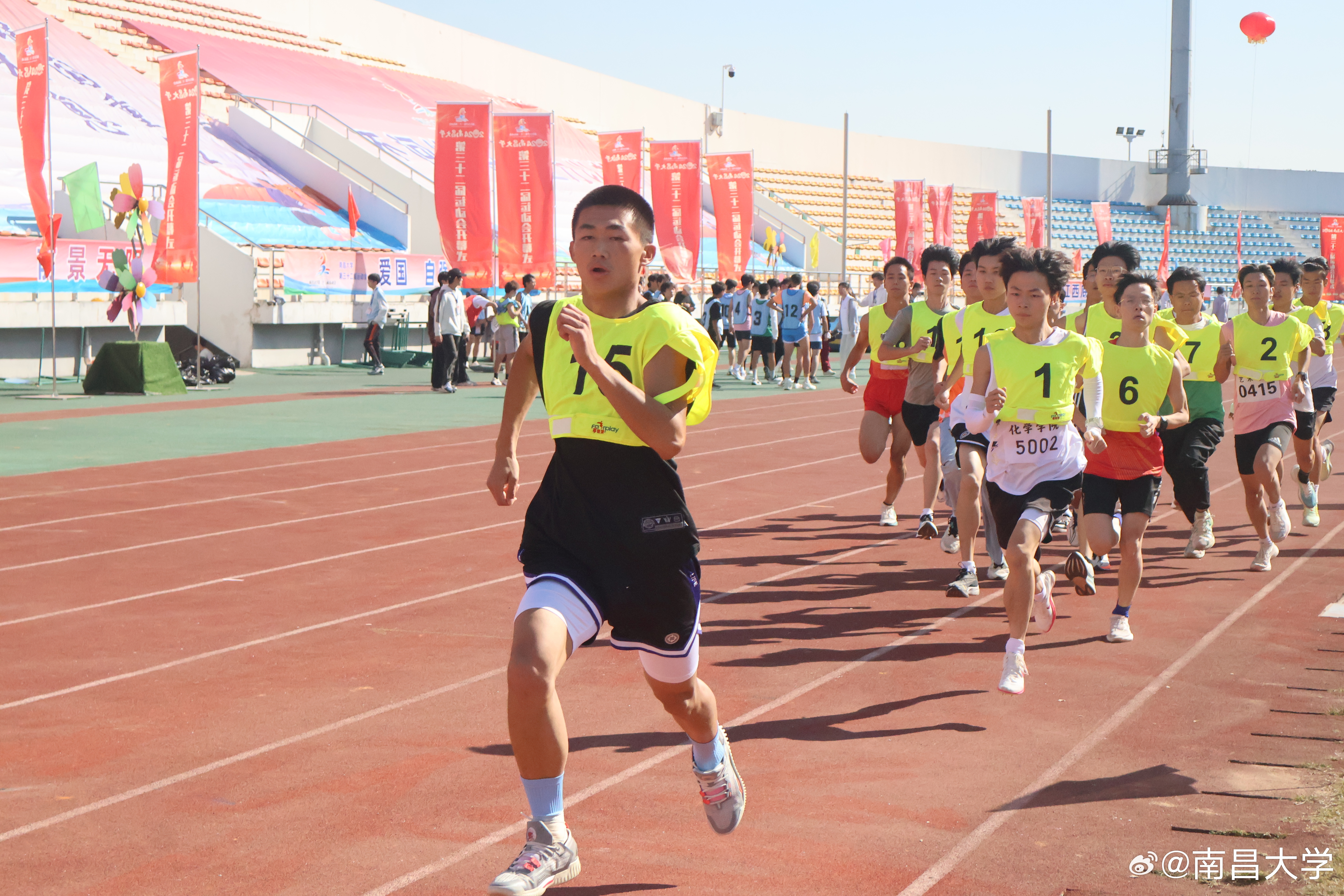 最后的冲刺！选手们向着胜利前进