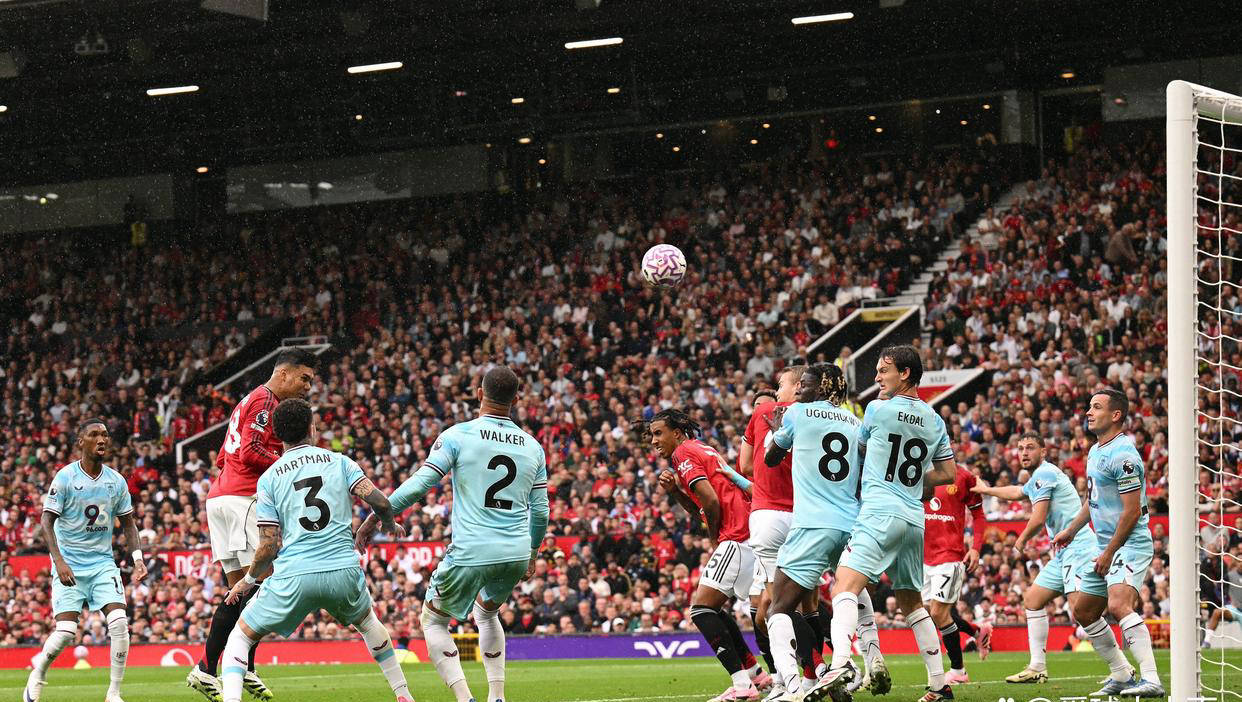 伦敦德比曼联告捷,终结连败局面 伦敦德比曼联告捷,终结连败局面