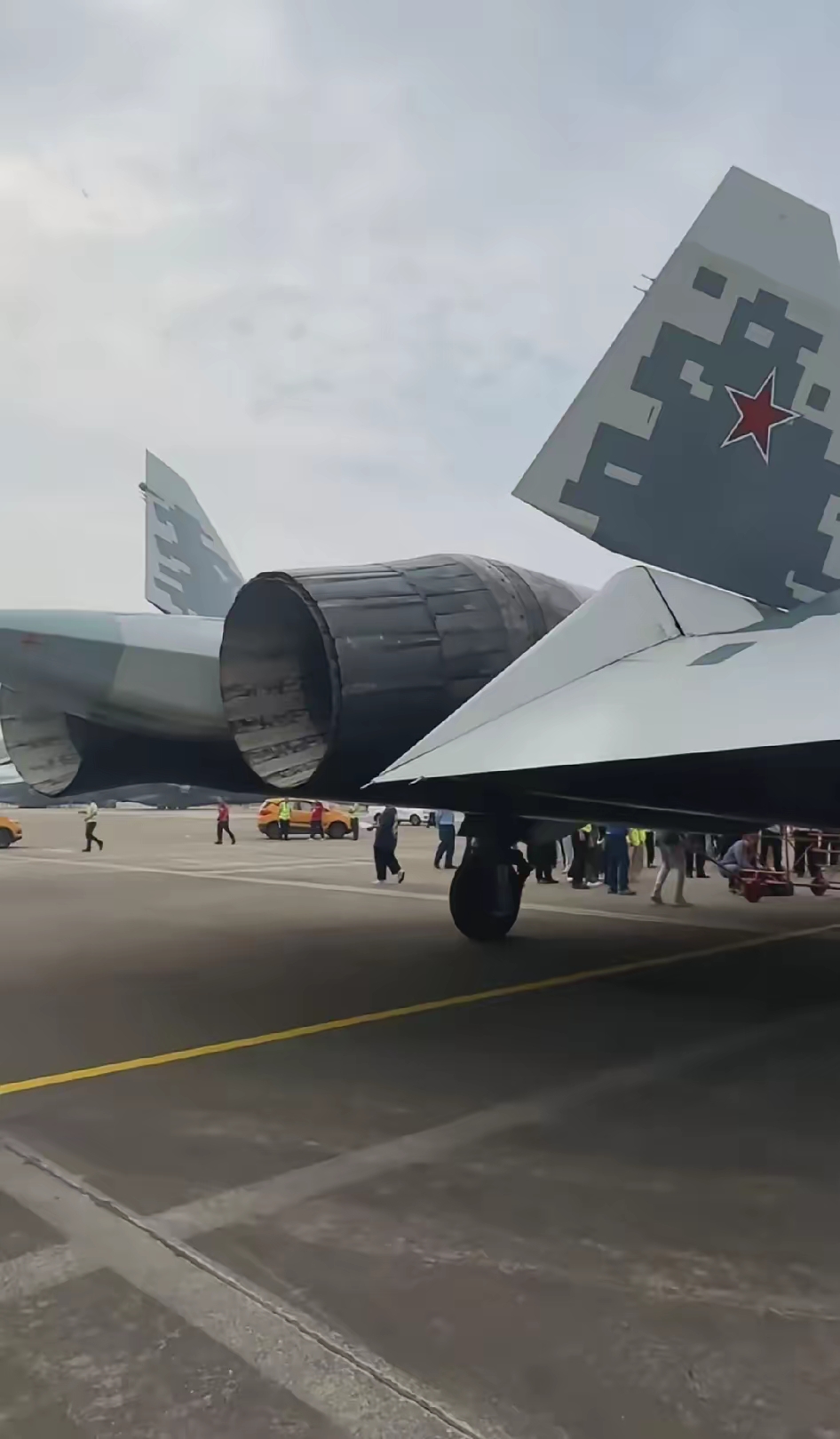 包含俄战机需求量大增，苏-订单达到批准数量的词条