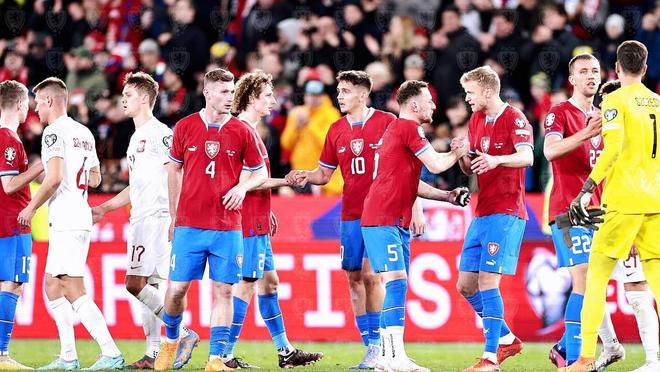 包含奥地利大胜摩尔多瓦,确保小组第一的词条 包含奥地利大胜摩尔多瓦,确保小组第一的词条