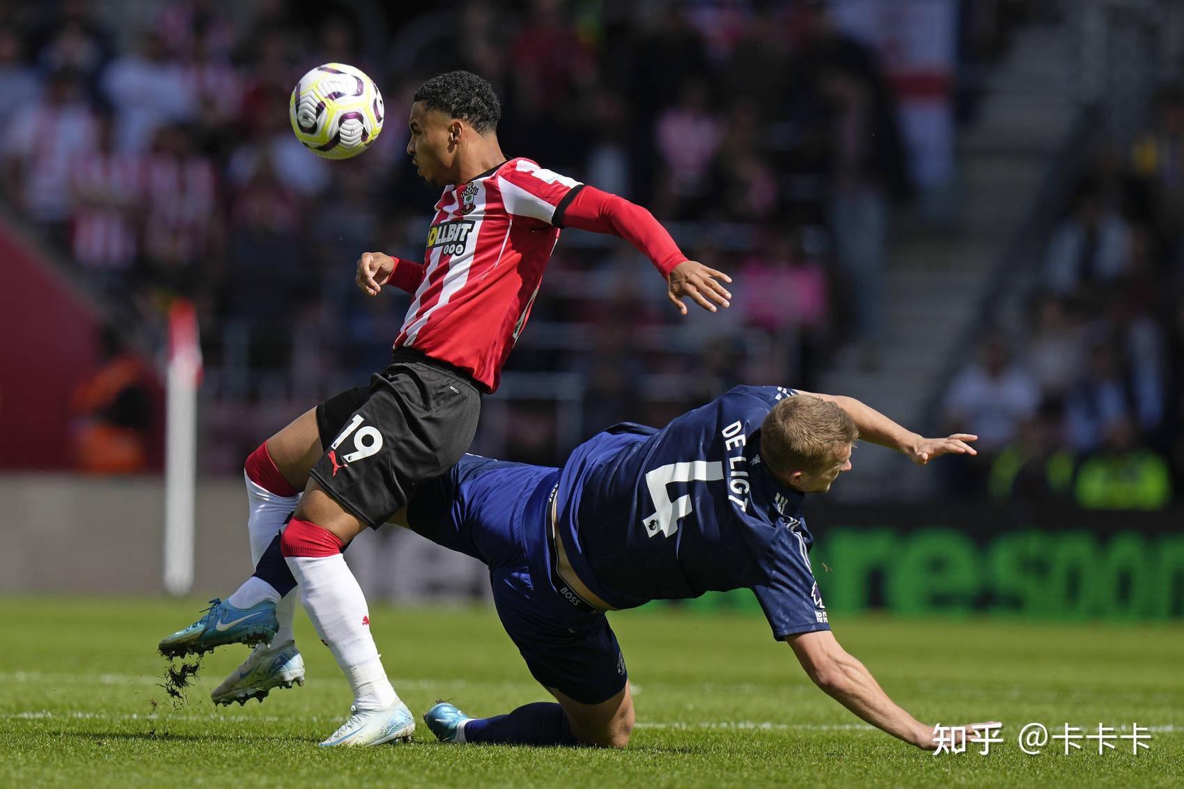 曼联客场击败埃弗顿,实现连胜 曼联客场击败埃弗顿,实现连胜