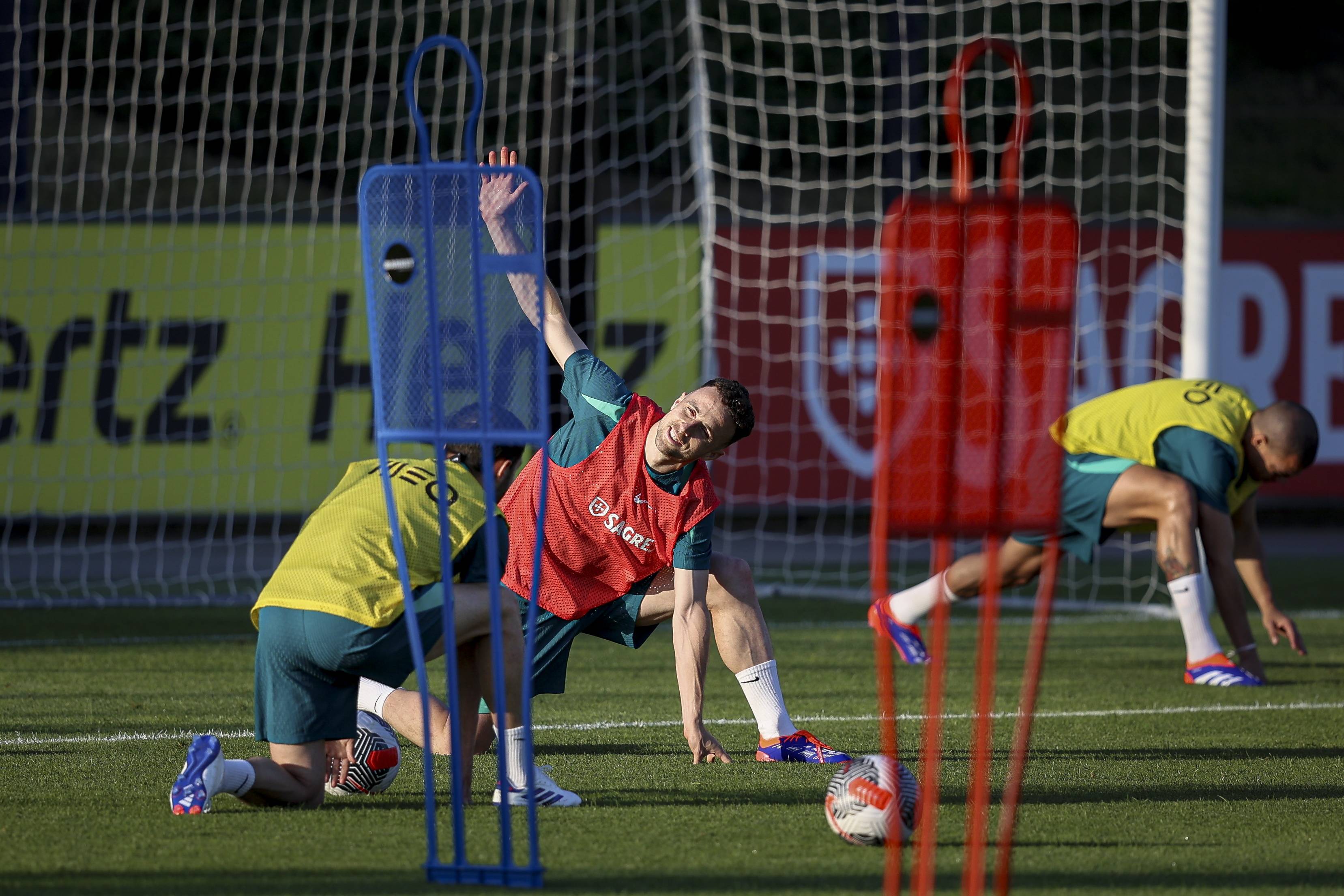 法罗群岛队员备战欧洲足球杯 法罗群岛队员备战欧洲足球杯