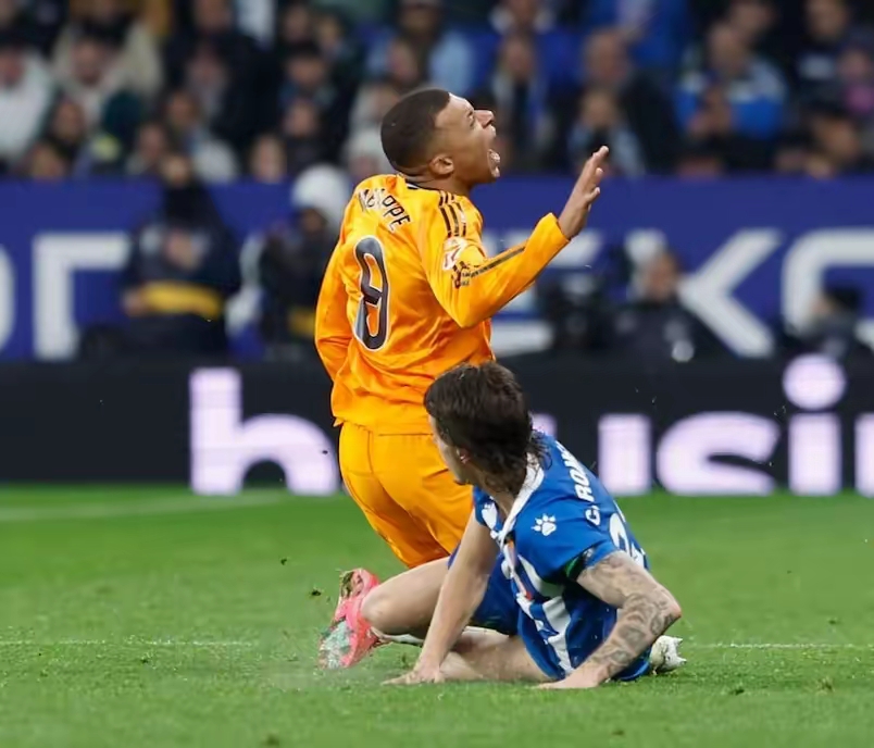 皇马后防线失守，连续遭遇尴尬失球