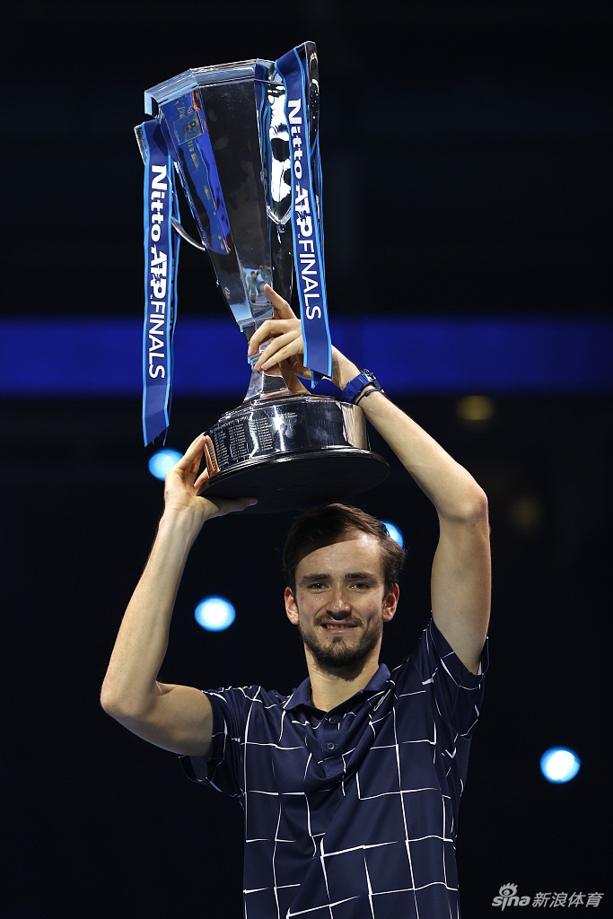 包含澳网绝杀ATP总决赛，梅德韦杰夫状态火热的词条