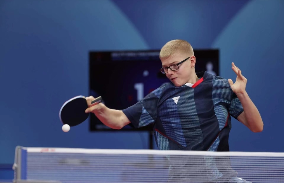 瑞典队鏖战法国队，梁靖崑刷新纪录的简单介绍