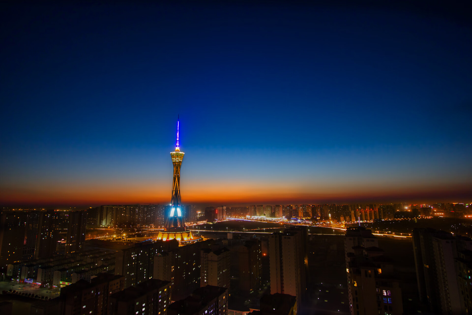 法兰西之刃,与一颗冉冉升起的西班牙之星,2026世界杯揭幕战的唯一叙事